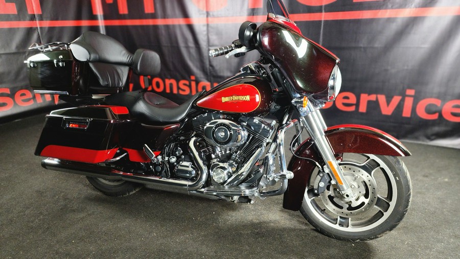 2010 HARLEY-DAVIDSON FLHX - F625358