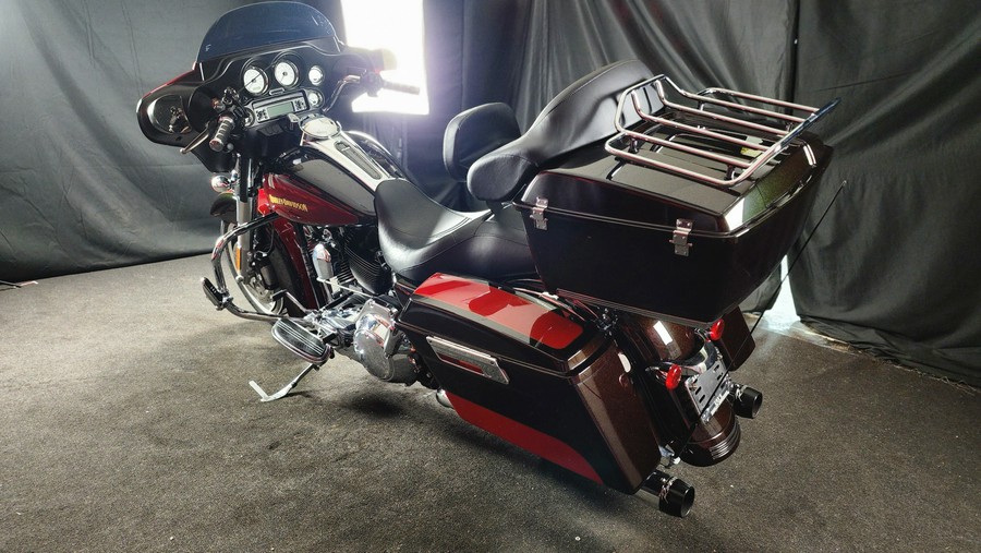 2010 HARLEY-DAVIDSON FLHX - F625358