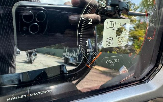 2025 Harley-Davidson FLTRX - Road Glide