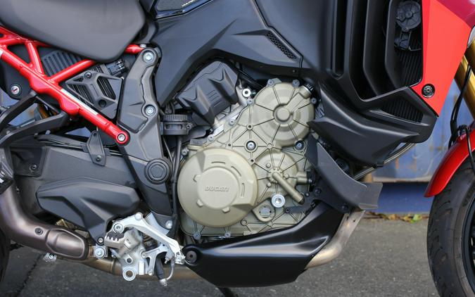 2023 Ducati Multistrada V4 Pikes Peak