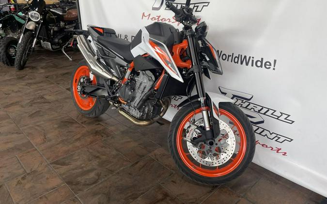 2021 KTM 890 Duke R