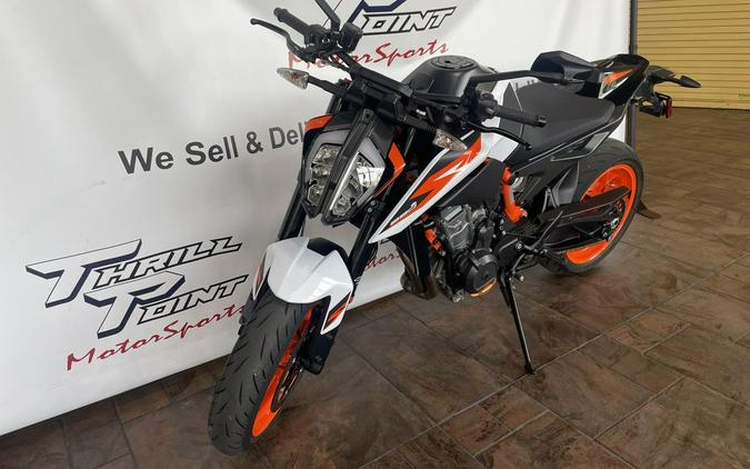 2021 KTM 890 Duke R