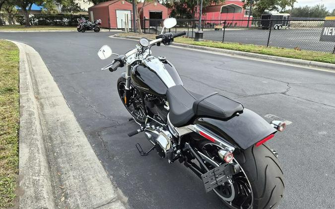 2025 Harley-Davidson Softail FXBR - Breakout