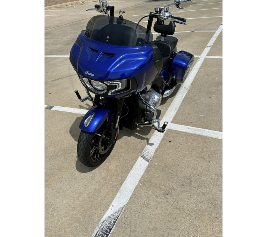 2022 Indian Motorcycle® Challenger® Limited Spirit Blue Metallic/Black Metallic