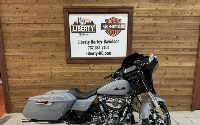 2026 Harley-Davidson® Street Glide® Dark Billiard Gray Chrome Trim FLHX