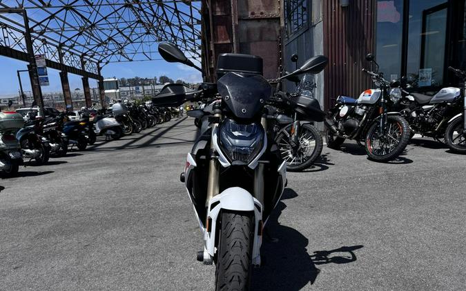 2022 BMW S1000