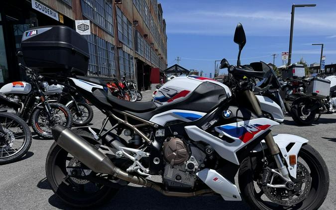 2022 BMW S1000