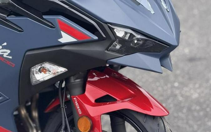 2026 Kawasaki Ninja 500 ABS Metallic Matte Twilight Blue ABS Metallic Yellowish GreenEbony