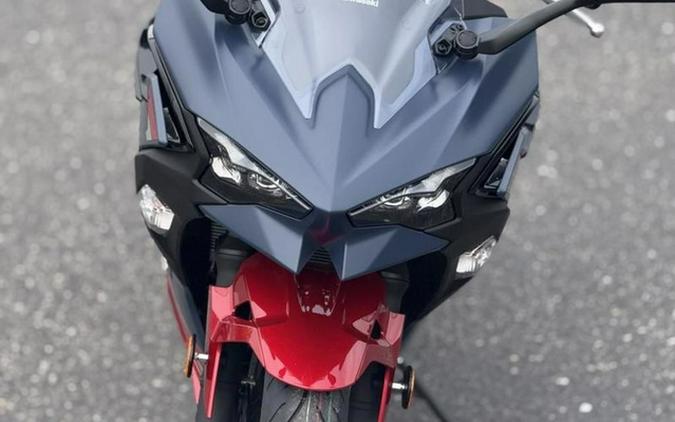 2026 Kawasaki Ninja 500 ABS Metallic Matte Twilight Blue ABS Metallic Yellowish GreenEbony