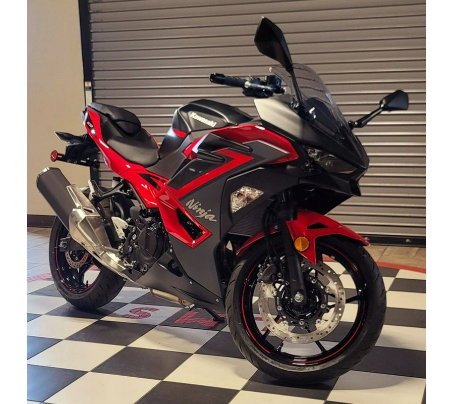 2024 Kawasaki Ninja® 500 ABS Passion Red/Metallic Flat Spark Black