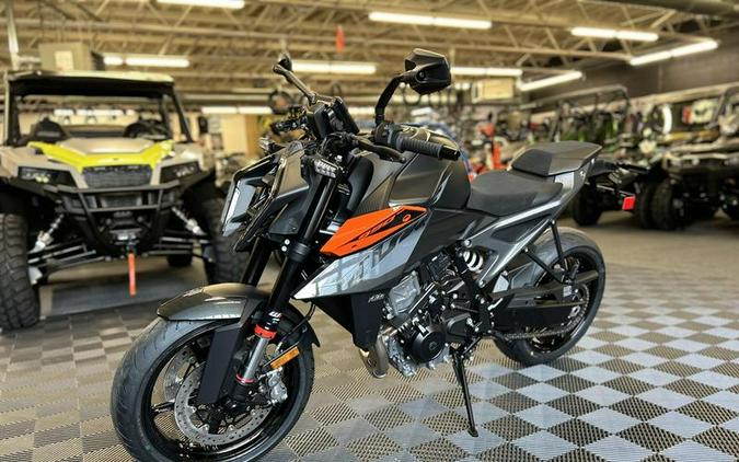 2024 KTM 990 Duke