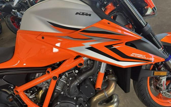 2023 KTM 1290 Super Duke R Evo