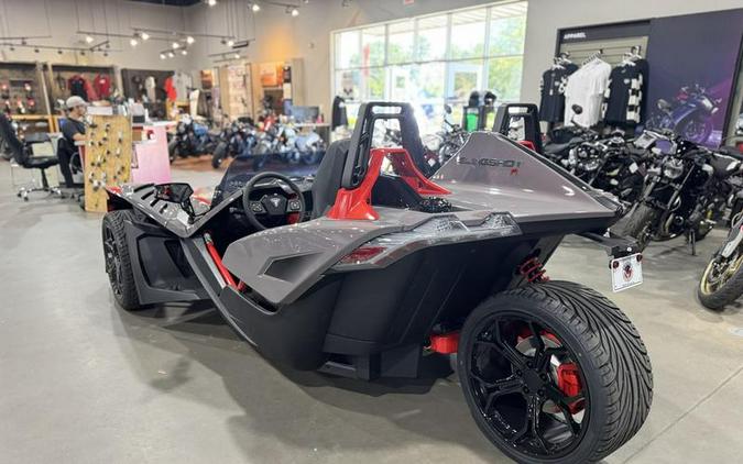 2026 Polaris Slingshot® R Manual Radiant Gray with Indy Red Pearl