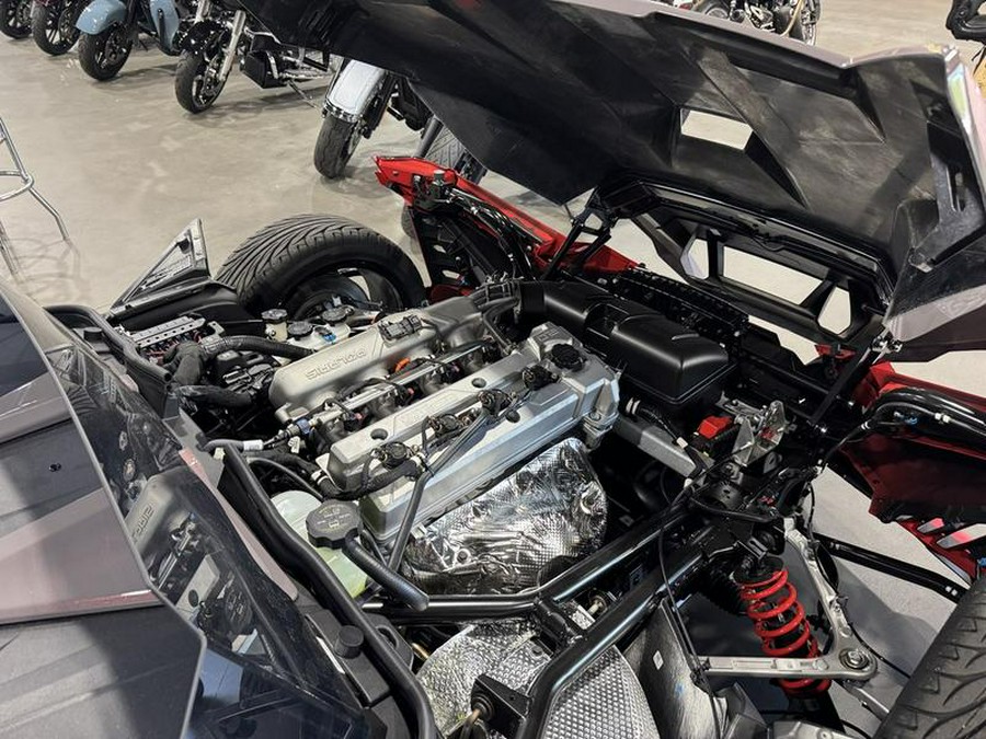 2026 Polaris Slingshot® R Manual Radiant Gray with Indy Red Pearl