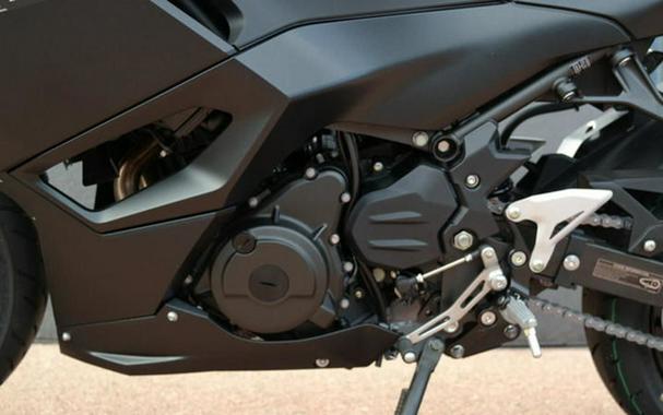 2026 Kawasaki Ninja 500 ABS Metallic Flat Spark Black