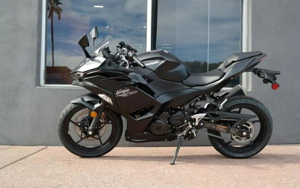 2026 Kawasaki Ninja 500 ABS Metallic Flat Spark Black