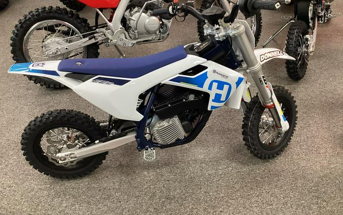 2023 Husqvarna Motorcycles EE 3