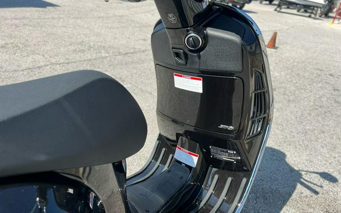 2027 Vespa GTS 310 Super 310
