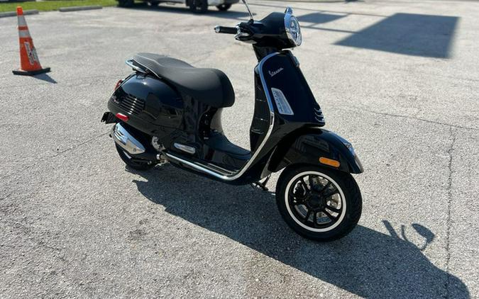 2027 Vespa GTS 310 Super 310