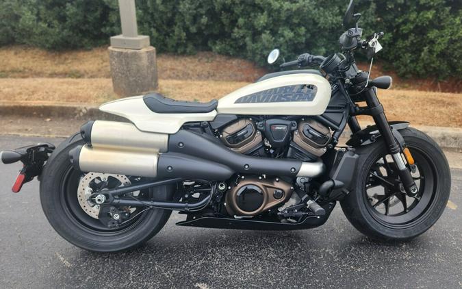 2022 Harley-Davidson Sportster S Review [w/ Mid-Control Kit]