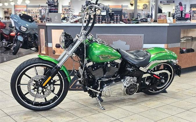 2015 Harley-Davidson Softail Breakout