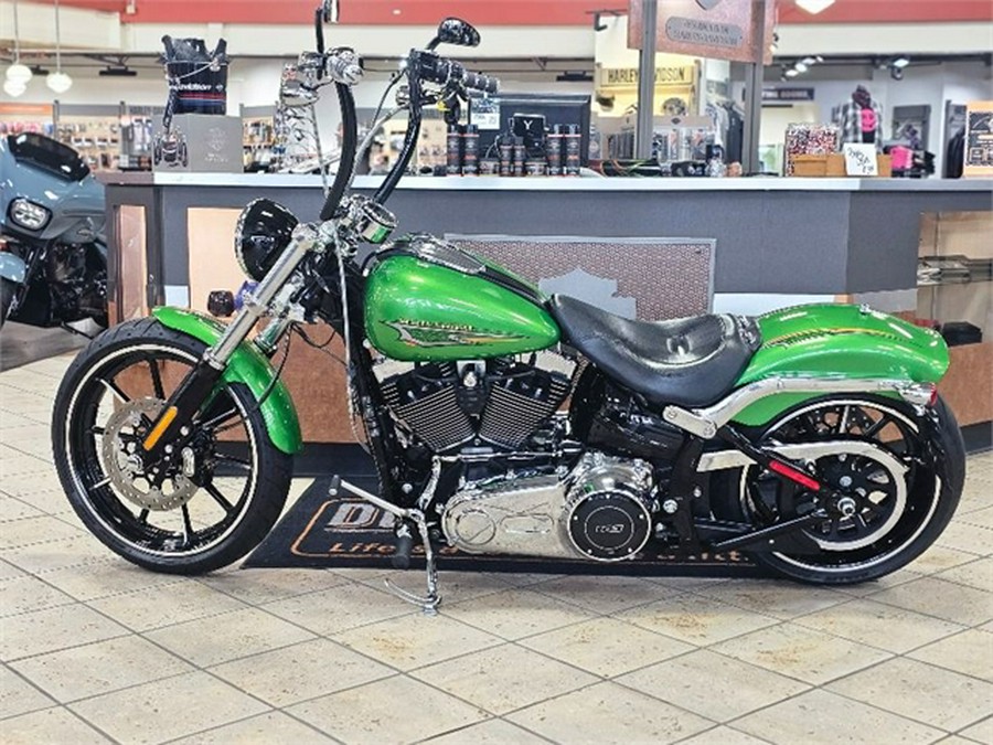 2015 Harley-Davidson Softail Breakout