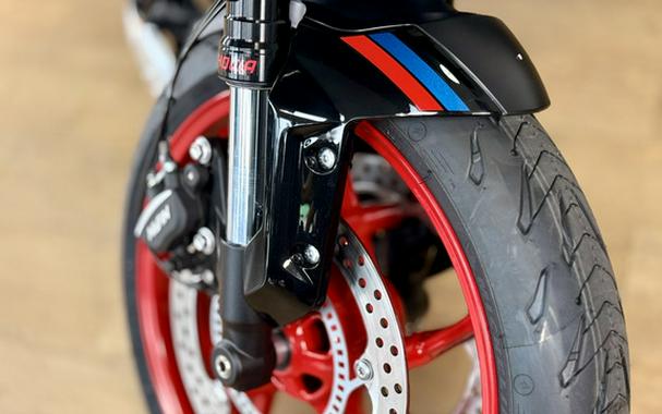 2026 Triumph Trident 660 Triple Tribute