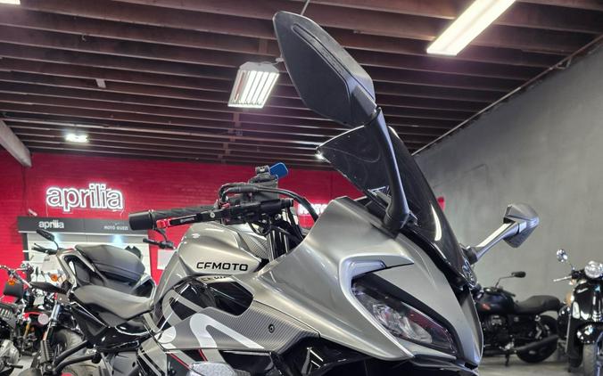 2023 CFMOTO 300SS