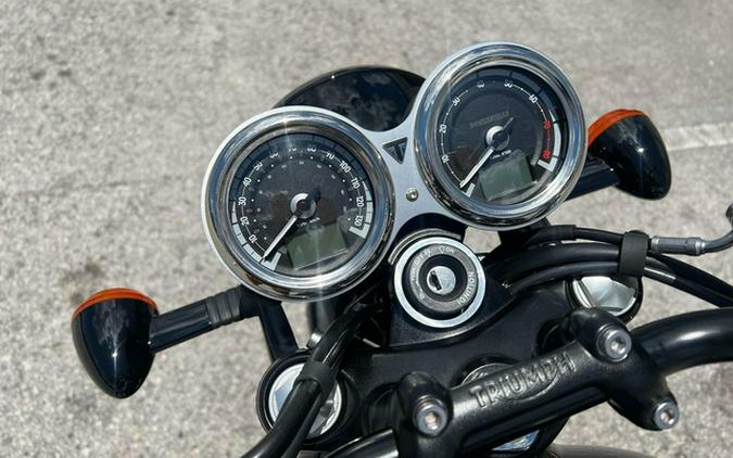 2026 Triumph Bonneville T120 Black Jet black