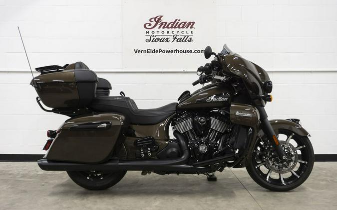 2023 Indian Motorcycle® Roadmaster® Dark Horse® Bronze Pearl Metallic