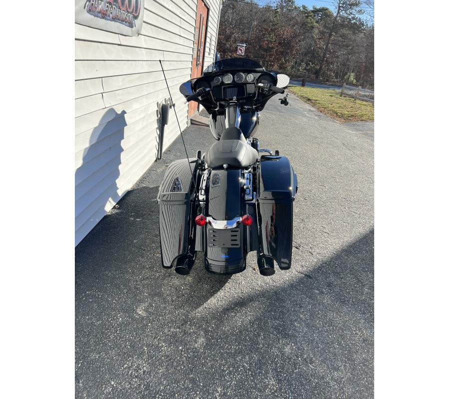 2023 Harley-Davidson® Street Glide® Special Vivid Black