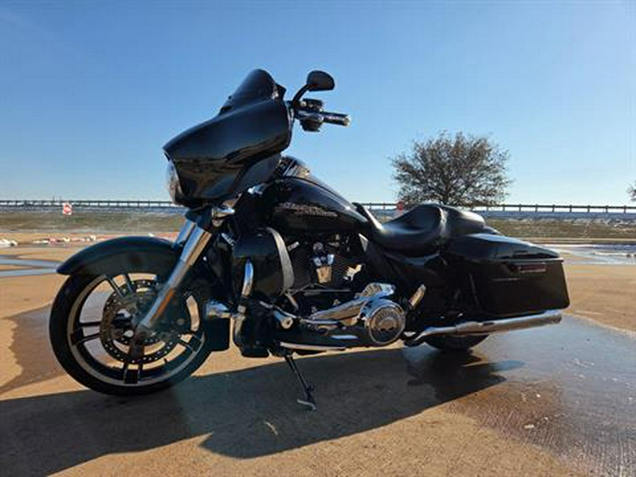 2017 Harley-Davidson Street Glide® Special