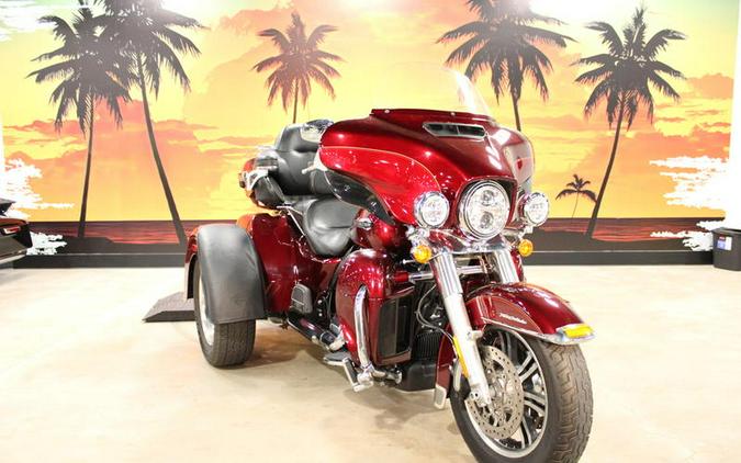 2017 Harley-Davidson® FLHTCUTG - Tri Glide® Ultra