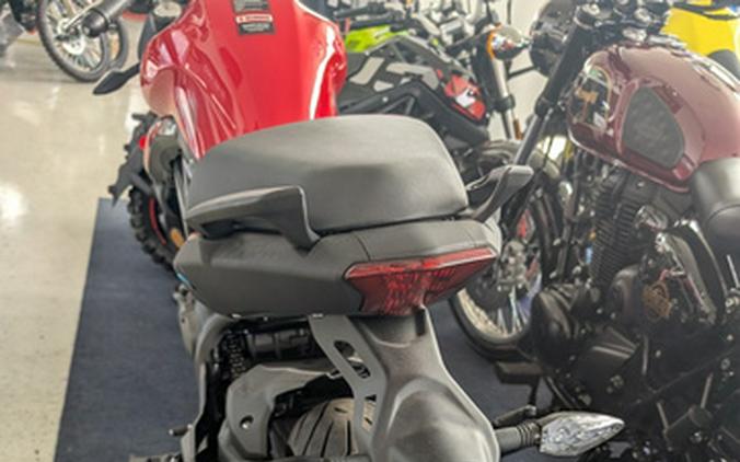 2024 Benelli 302S