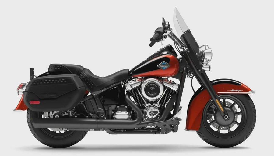 Harley-Davidson® Heritage Classic 2025 FLHC 0472830 WHISKY FIRE/BLK W/ PINSTRIP