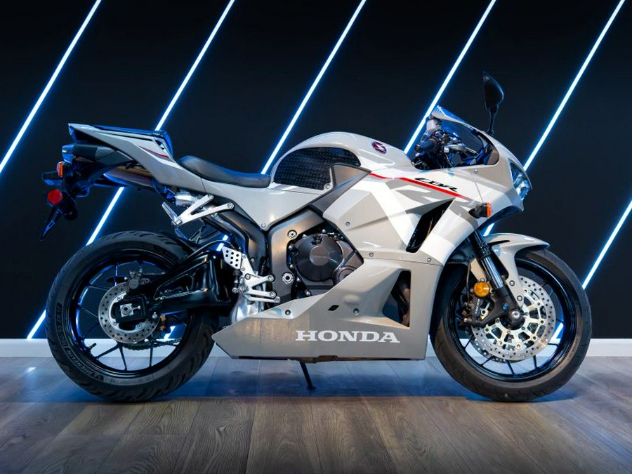 2026 HONDA CBR 600 RR