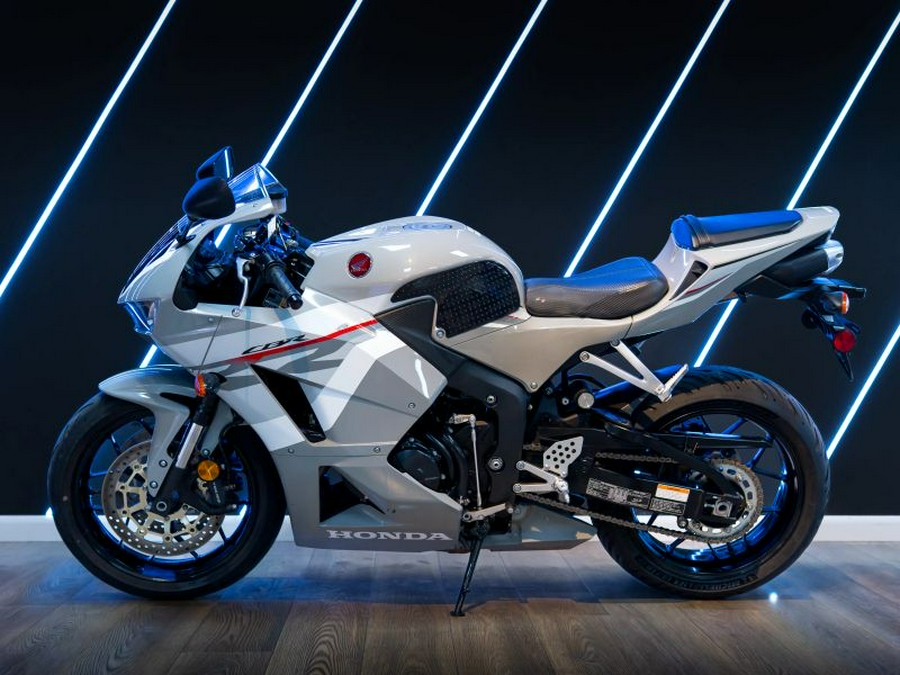 2026 HONDA CBR 600 RR