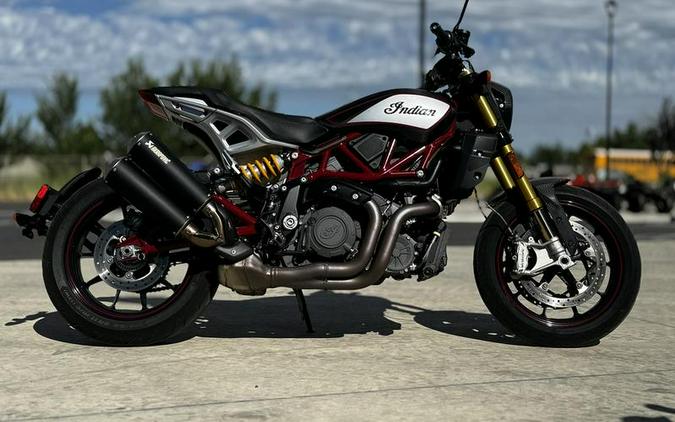 2022 Indian Motorcycle® FTR R Carbon Carbon Fiber