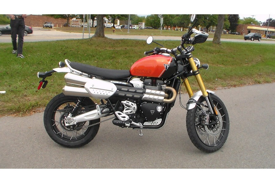 2025 Triumph Scrambler 1200 XE