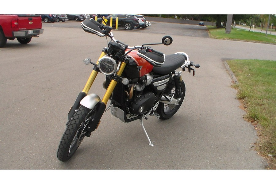 2025 Triumph Scrambler 1200 XE