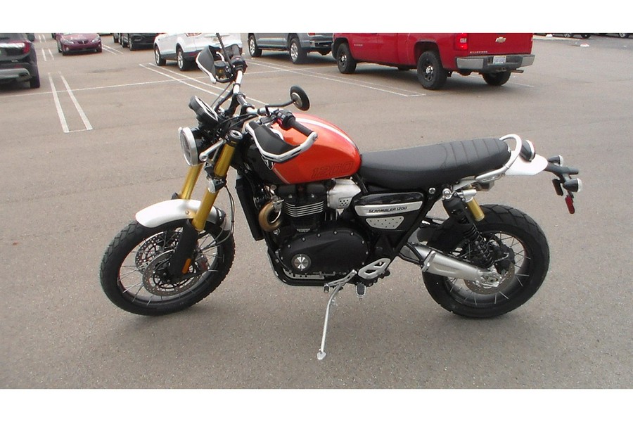 2025 Triumph Scrambler 1200 XE