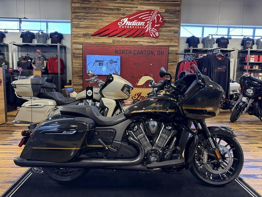 2026 Indian Motorcycle® Challenger® Dark Horse® 112 w/PowerBand Audio Black Crystal w/Black Metalli