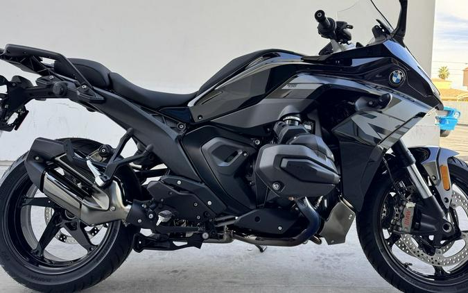 2026 BMW R 1300 RS Triple Black