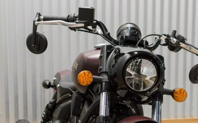 2026 Indian Scout Bobber Maroon Metallic Smoke