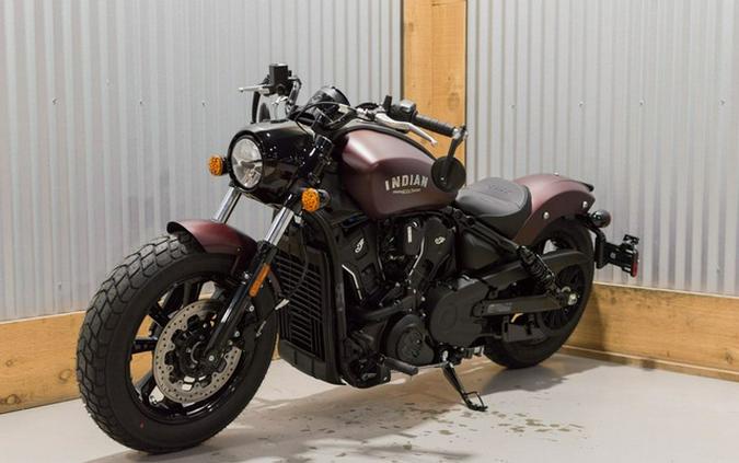 2026 Indian Scout Bobber Maroon Metallic Smoke