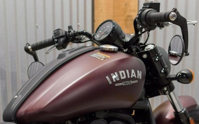 2026 Indian Scout Bobber Maroon Metallic Smoke