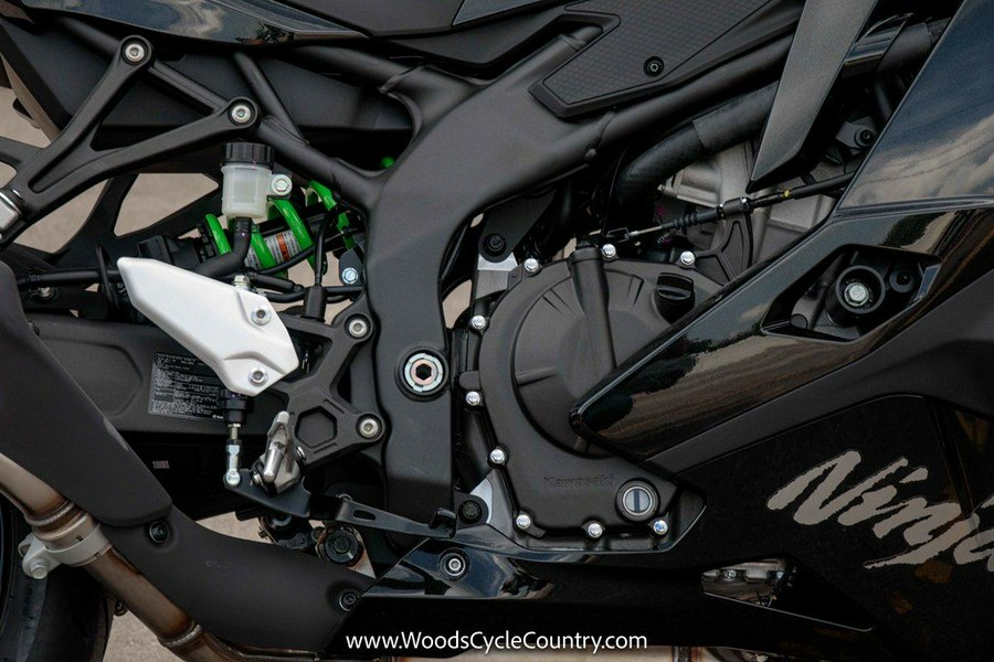 2024 Kawasaki Ninja® ZX™-4RR ABS