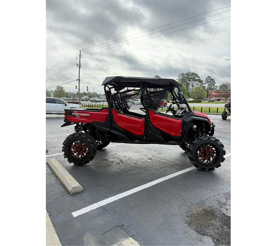 2025 Honda Pioneer 1000-6 Deluxe Crew