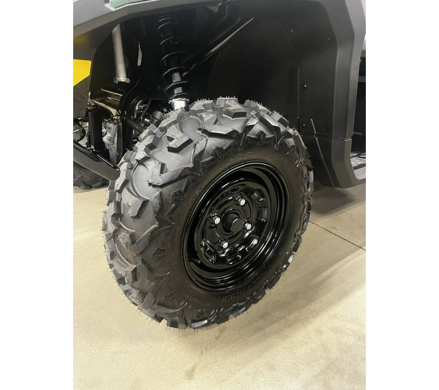 2025 Can-Am Defender HD7