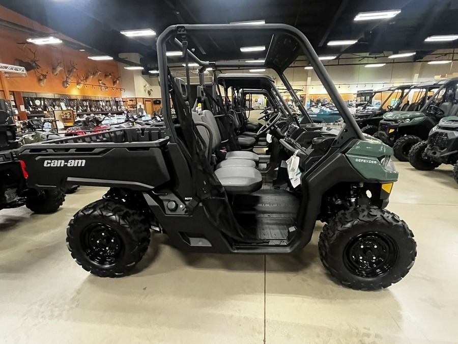 2025 Can-Am Defender HD7